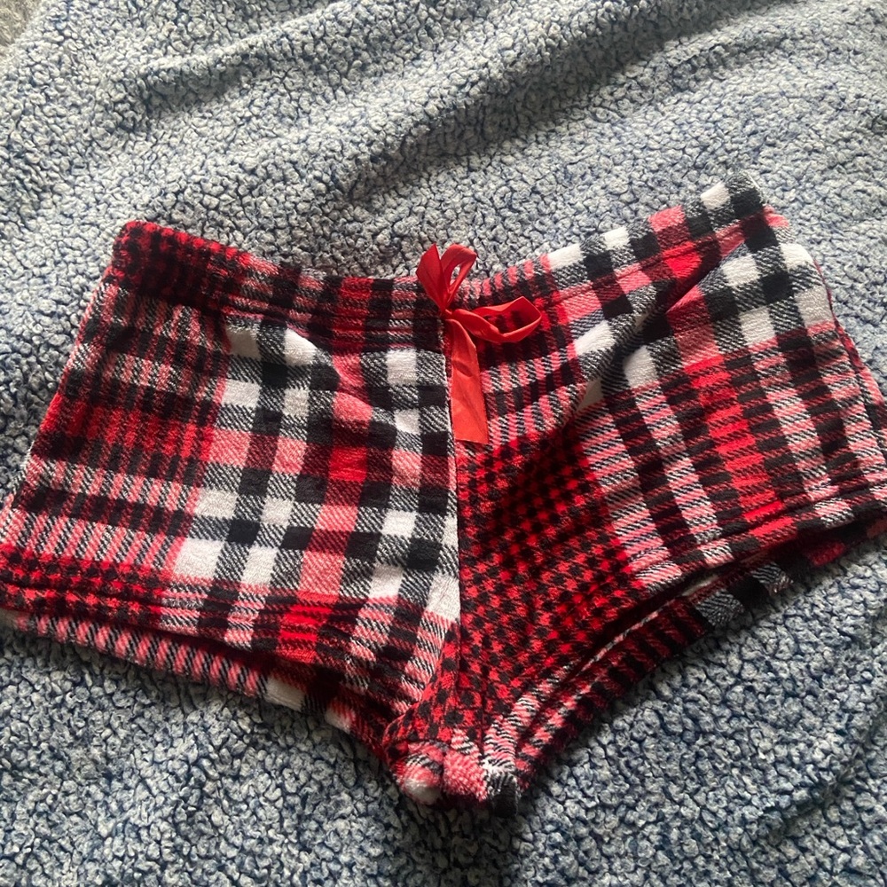 Plaid fluffy pj shorts